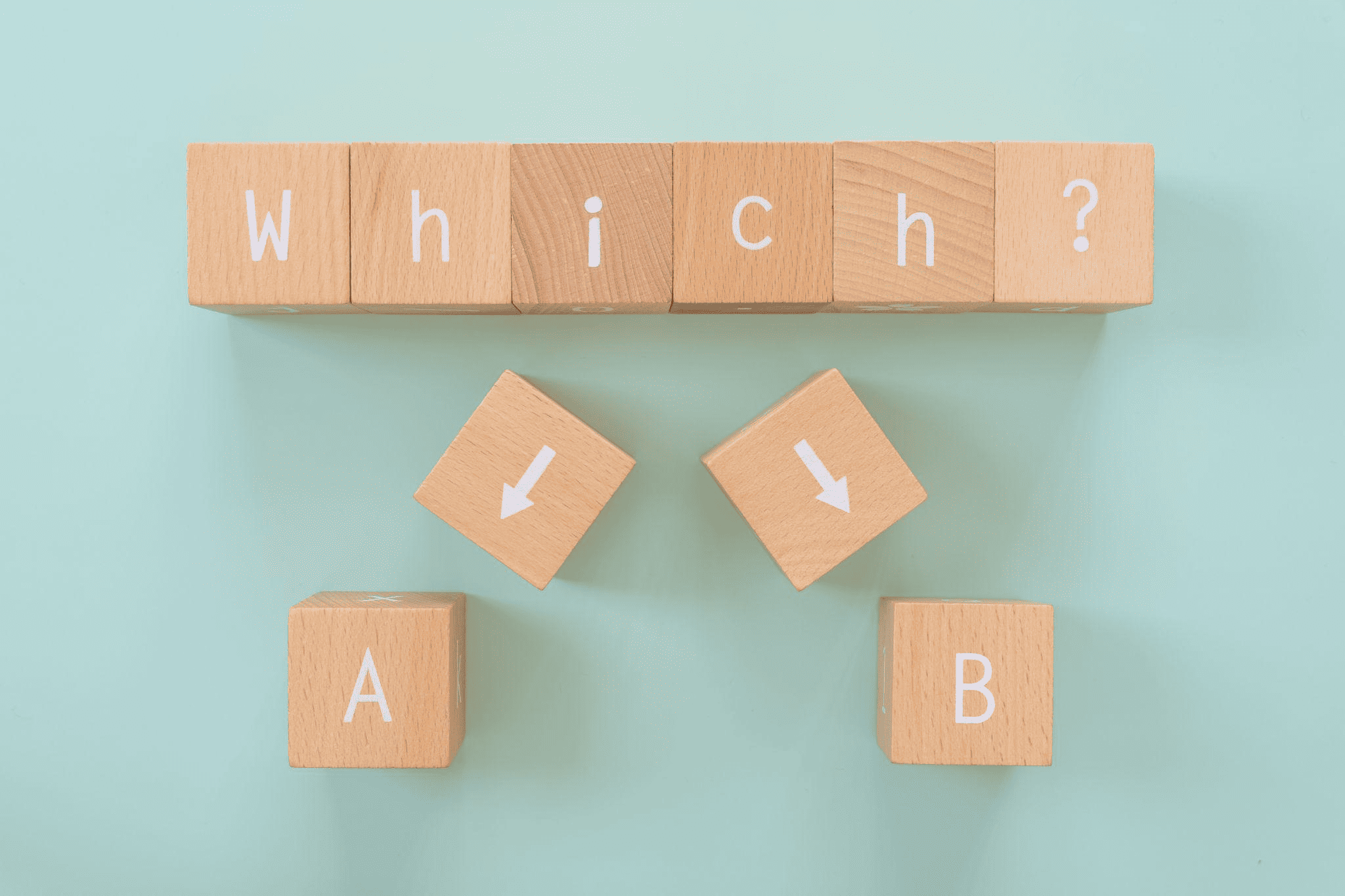 インプラントで歯がない期間に仮歯は入れる？入れない？